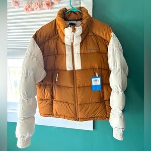 NWT Columbia Women’s Pike Lake II Cropped Puffer Jacket Large Camel Brown/Chalk